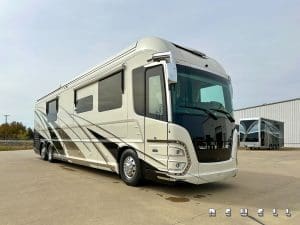 '21 Newell Coach 1695