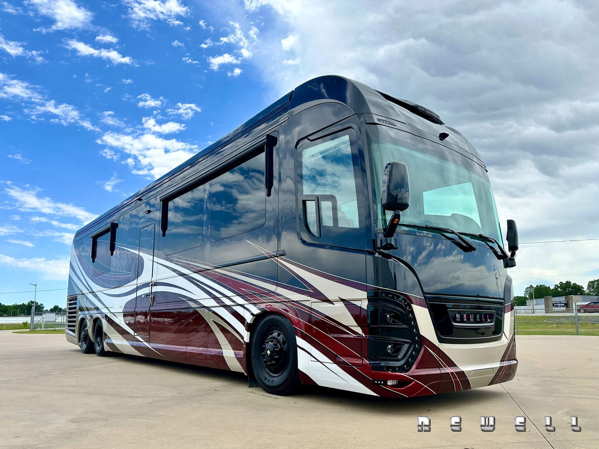 Newell Coach 1808